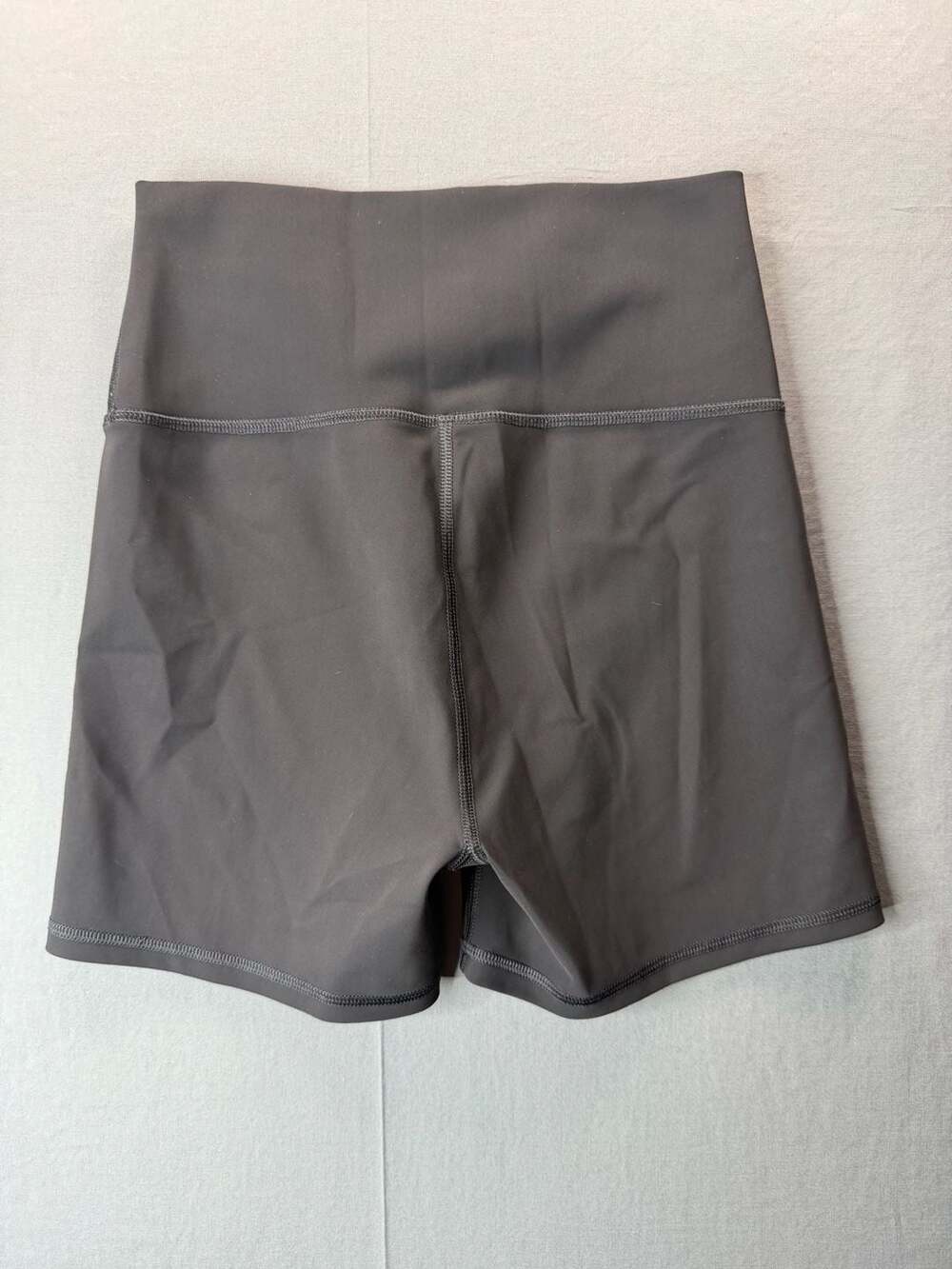 Alo Yoga Airbrush High-Waist Biker Short Black Size Small - Picture 5 of 8